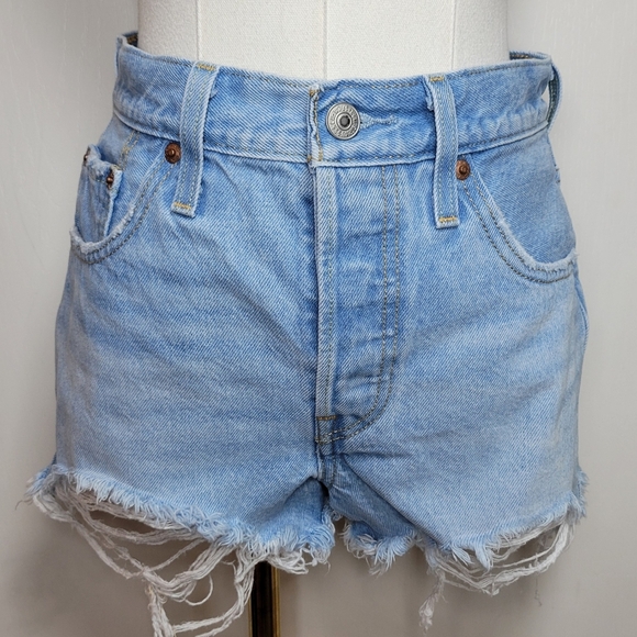 Levi’s 501 High-Rise Button Fly Denim Shorts Size 25 Premium - Picture 1 of 6